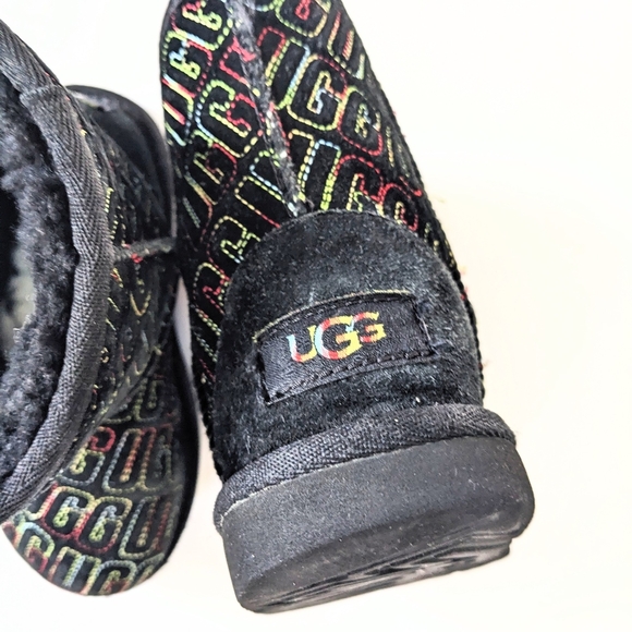 Kids UGGs Black and Multicolor Logo Boots - Picture 8 of 10